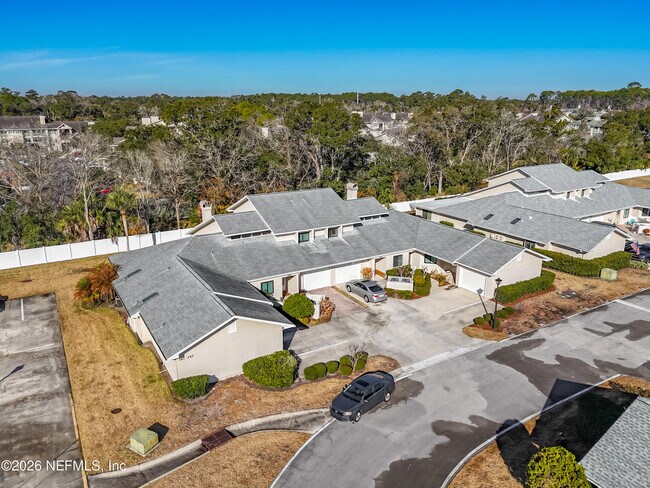 Foto del edificio - 141 La Pasada Cir W