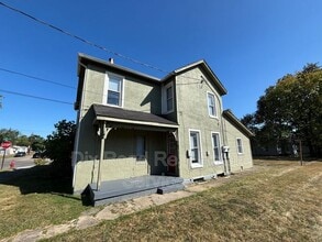 Building Photo - 920 Garden Ave