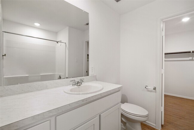 Foto del edificio - 104 Pine Bend Ct