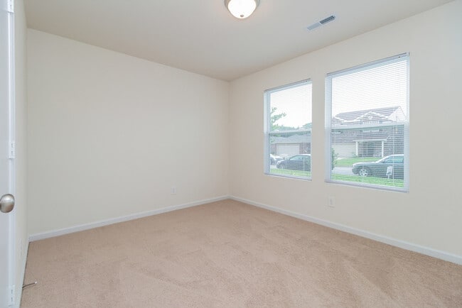 Building Photo - 138 Wethersfield Dr