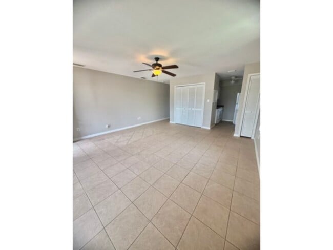 Building Photo - 1 bedroom 1 bath duplex- SW Cape -Water In...