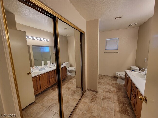 Foto del edificio - 124 Tapatio St