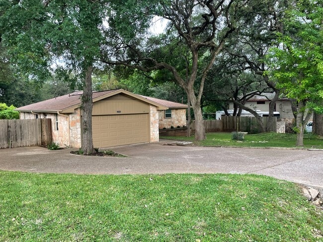 Building Photo - 12701 Taylor Dr