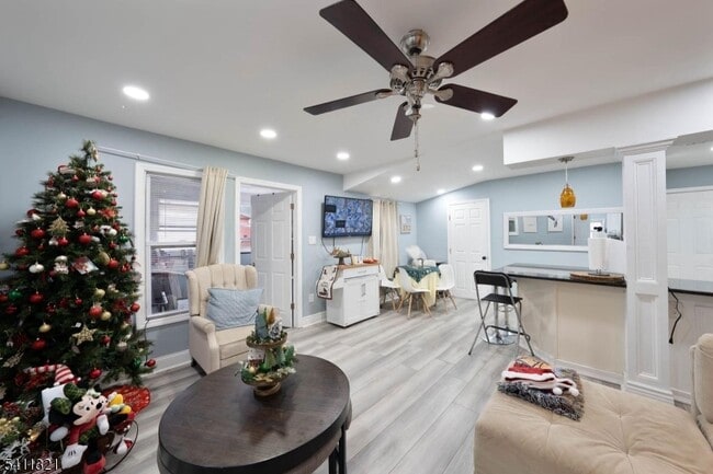 Building Photo - 376 Elmora Ave