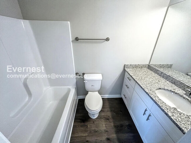 Building Photo - 223 Tara Ct