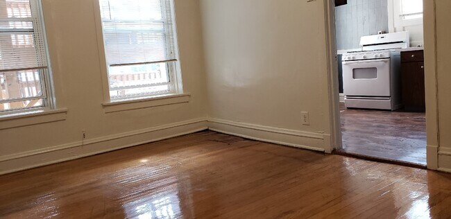 Foto del edificio - 3516 N Broadway