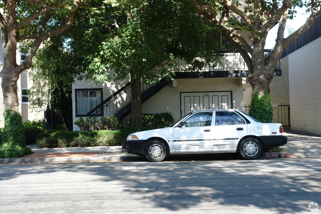Foto del edificio - 1110 Douglas Ave