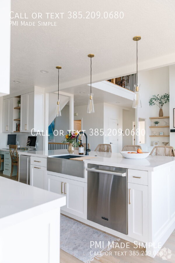 Building Photo - 1777 Crimson Oak Dr