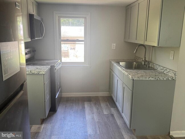 Building Photo - 3145 Zepp Rd