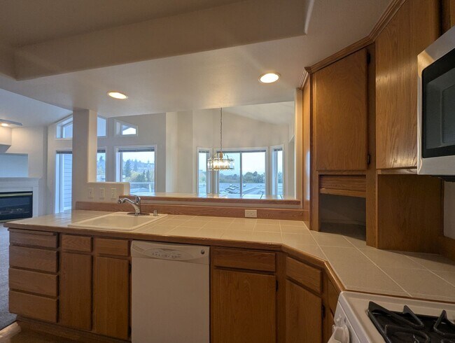 Foto del edificio - 2bd/2ba Edmonds Condo