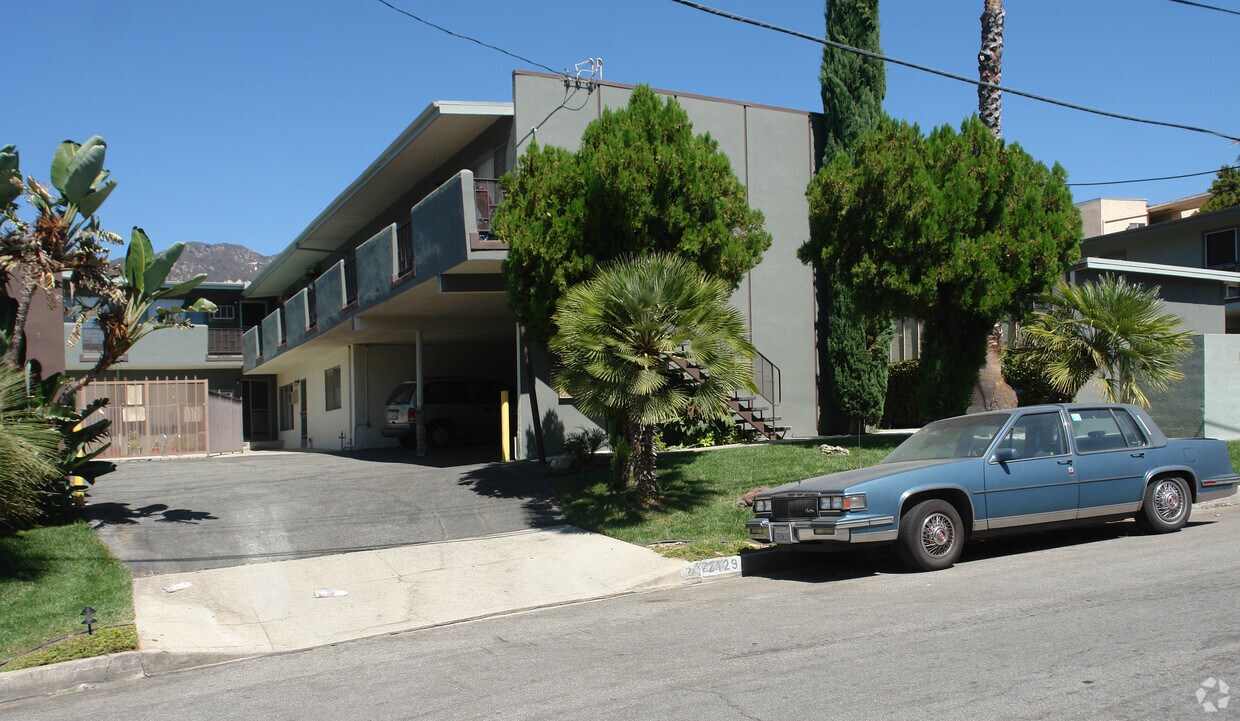 Building Photo - 2137 Rockland Pl