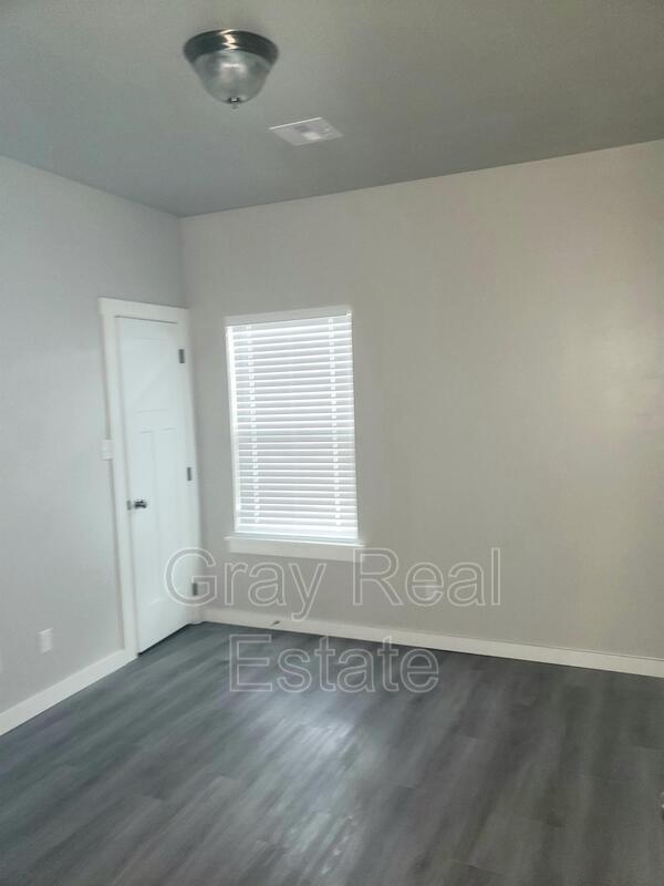 Building Photo - 219 S Hope Ave