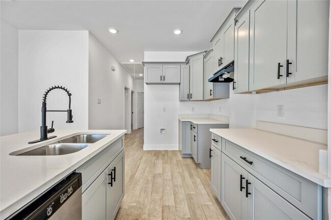 Building Photo - 4139 Brinkley St