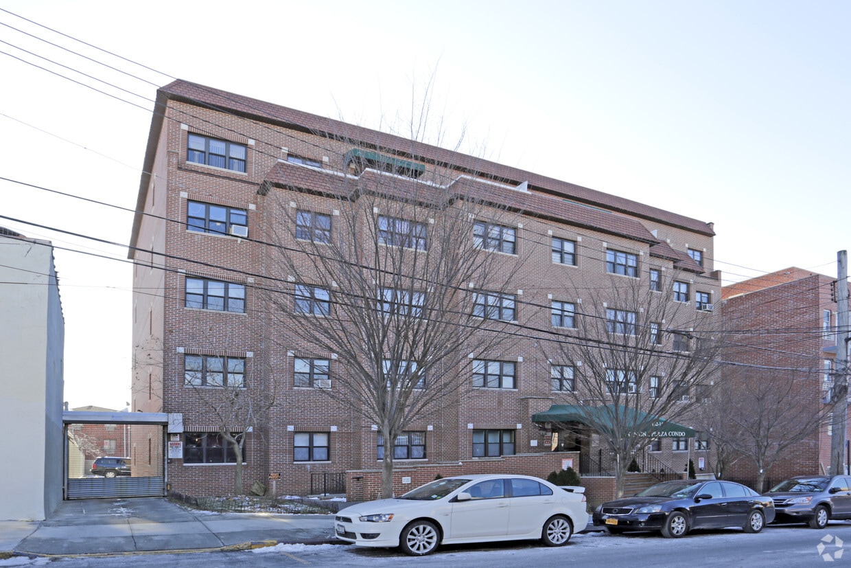 Corona Plaza Condominiums Apartments in Corona, NY
