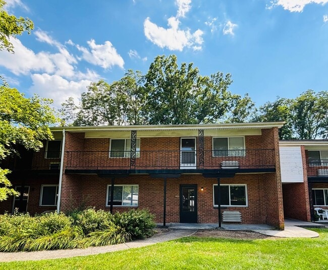 Photo - 2 Bedroom, 1 Bath Apartment