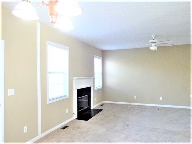 Foto del edificio - 3705 Dove Creek Cir