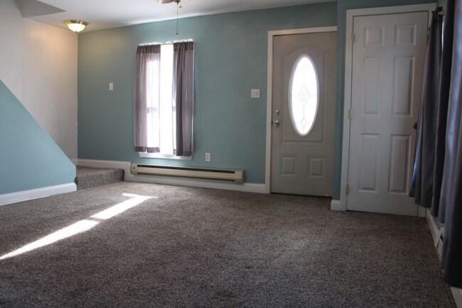 Foto del edificio - 6 S Main St