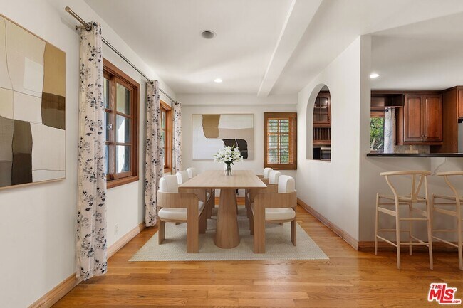 Foto del edificio - 7917 Westlawn Ave