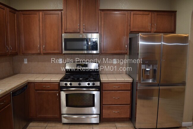 Foto del edificio - 2 br, 2.5 bath House - 47 Villa Gardens Ct