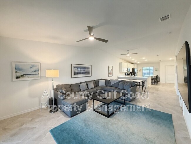 Building Photo - 12550 Galapagos Ct