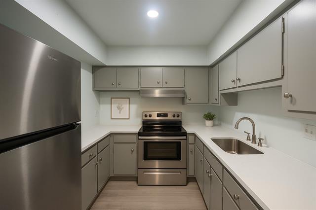 Foto del edificio - 5311 Fleetwood Oaks Ave