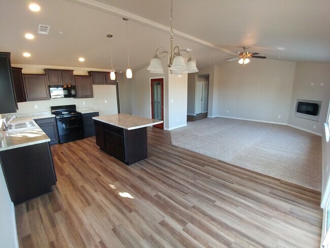 Foto del edificio - 3 Bedroom 2 Bath Home