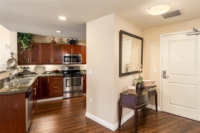 Building Photo - 253 10th Ave