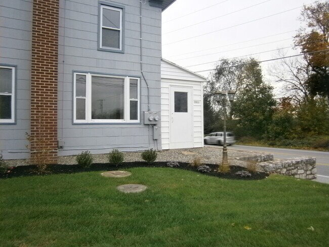 Foto del edificio - 3 BR, 1 Bath Home in Spring Grove School D...