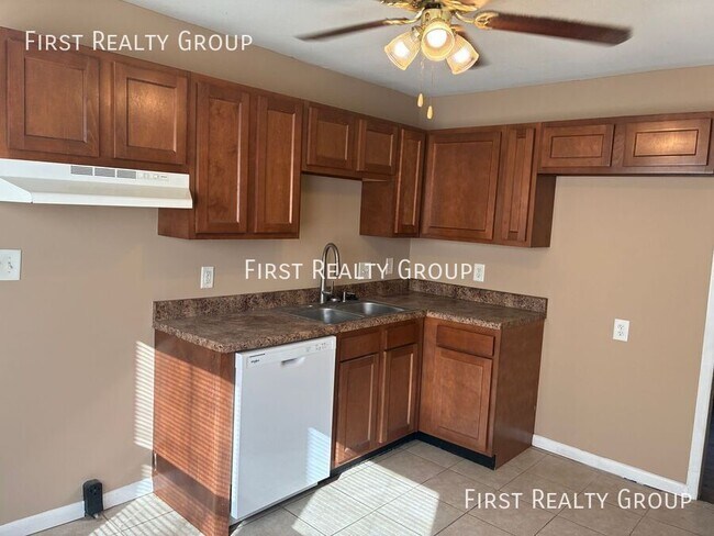 Building Photo - 81 Dayspring-