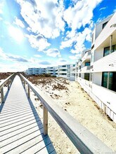 Building Photo - 253 Dune Rd
