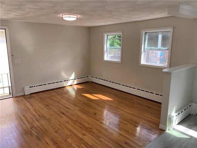 Foto del edificio - 15 Virginia Ave