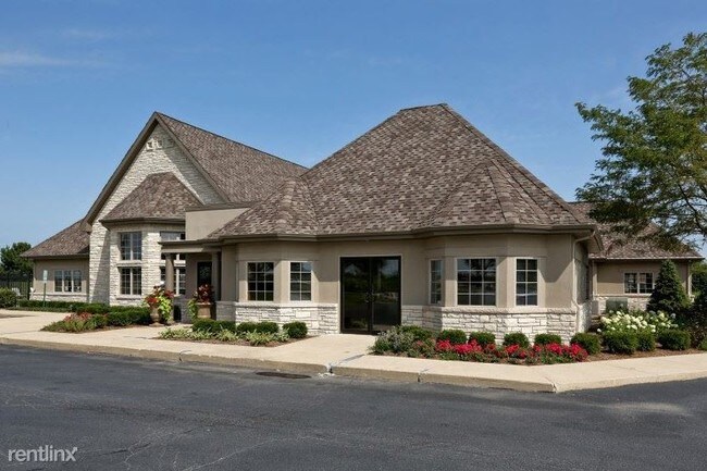 Building Photo - 43 E 5000n Rd