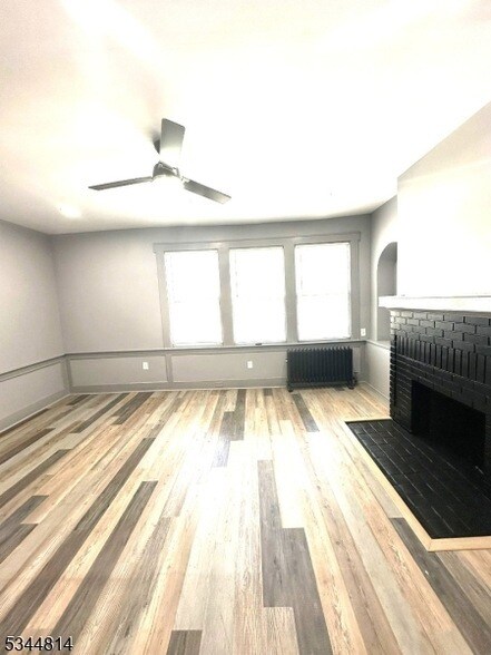 Foto del edificio - 96-98-98 Goldsmith Ave