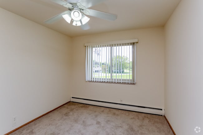 Bedroom - Honey Creek Apartments