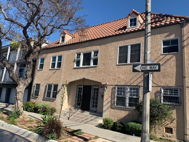 Foto del edificio - 723 E 3rd St