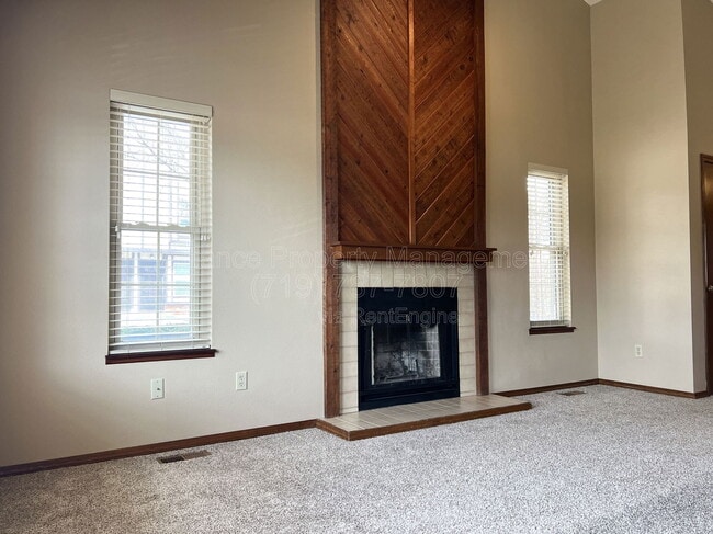 Photo - 5589 Tamworth Dr Townhome