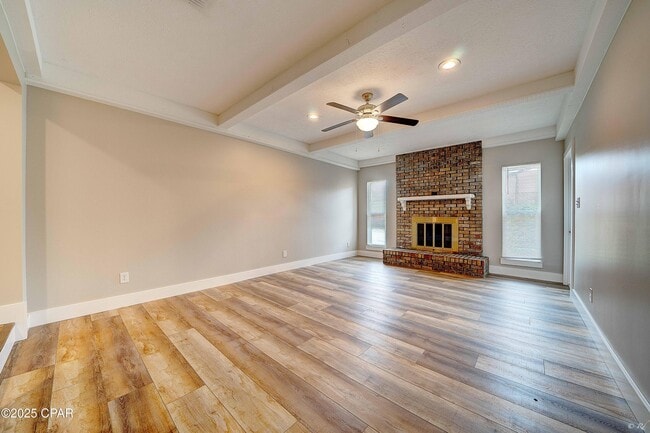 Building Photo - 1820 W 24th St