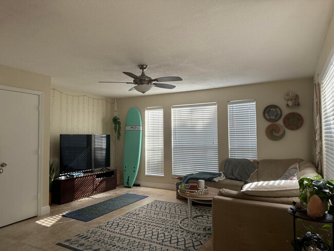 Foto del edificio - 1020 Crystal Way