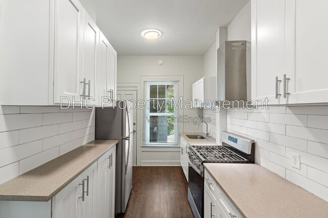 Photo - 3556 East Main Street Apartment