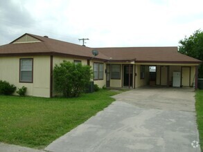 Building Photo - 804-804 Williamson Dr
