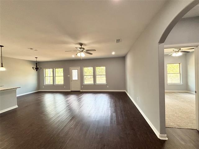 Foto del edificio - 303 E Malloy Bridge Rd