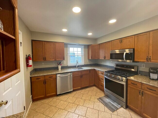 Building Photo - 107 Haddon Rd