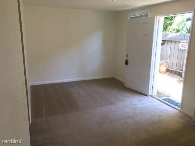 Building Photo - 2 br, 1 bath House - 127 Cottage Ave C Unit C