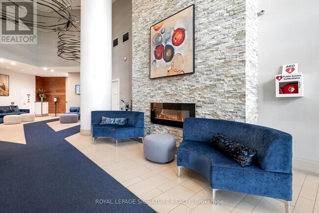 Photo du bâtiment - 2230 Lake Shore Blvd W