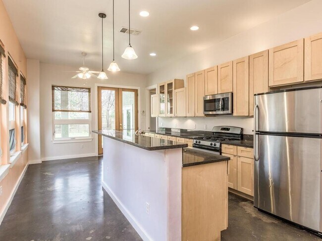 Building Photo - 3815 Red River St