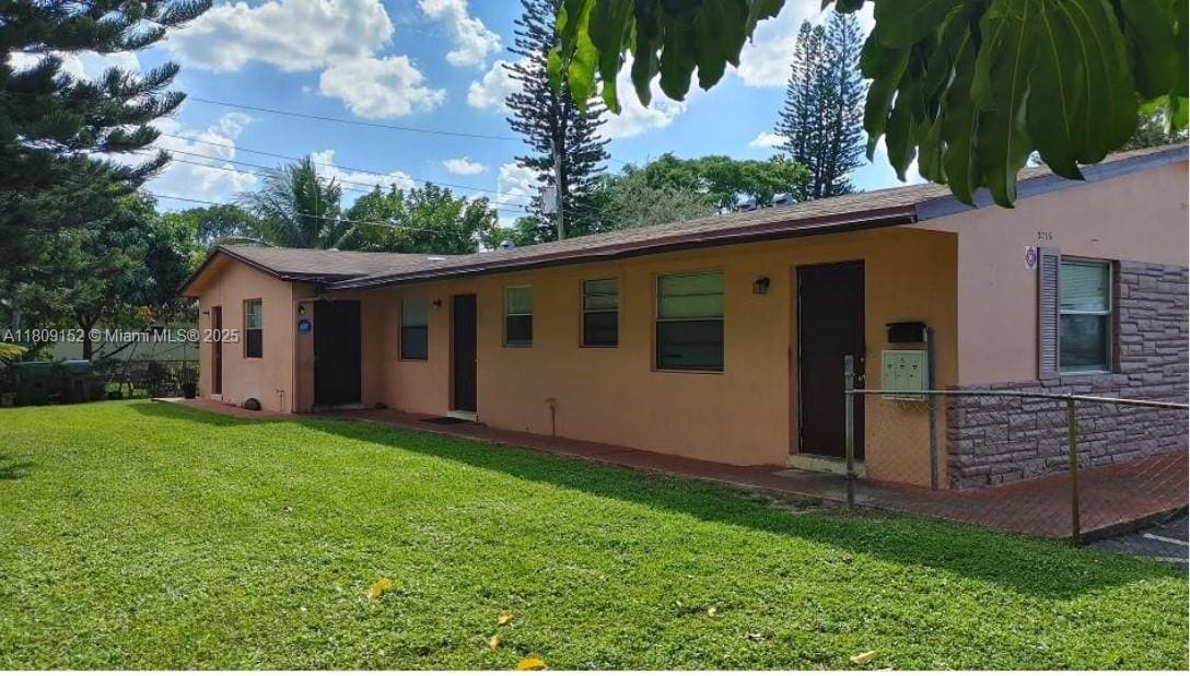 Foto principal - 5210 NW 16th St