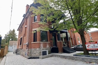 Building Photo - 332 Osgoode St
