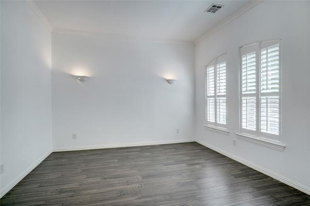 Building Photo - 3501 Boxwood Dr