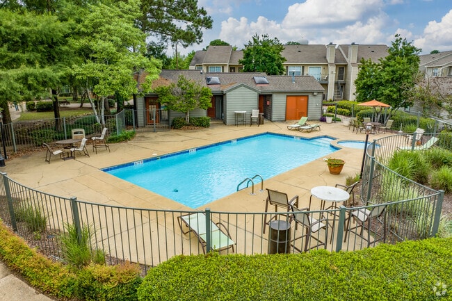 Piscina - Reflection Pointe Apartments