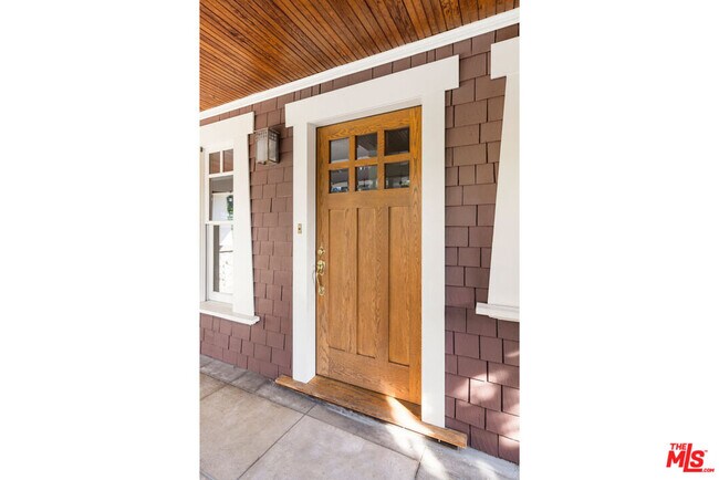 Building Photo - 5230 La Roda Ave